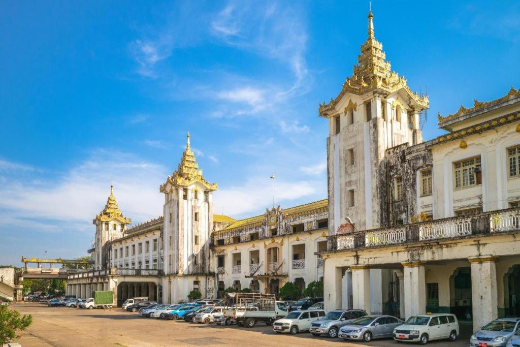 Clover City Center Plus Hotel Rangun Zewnętrze zdjęcie