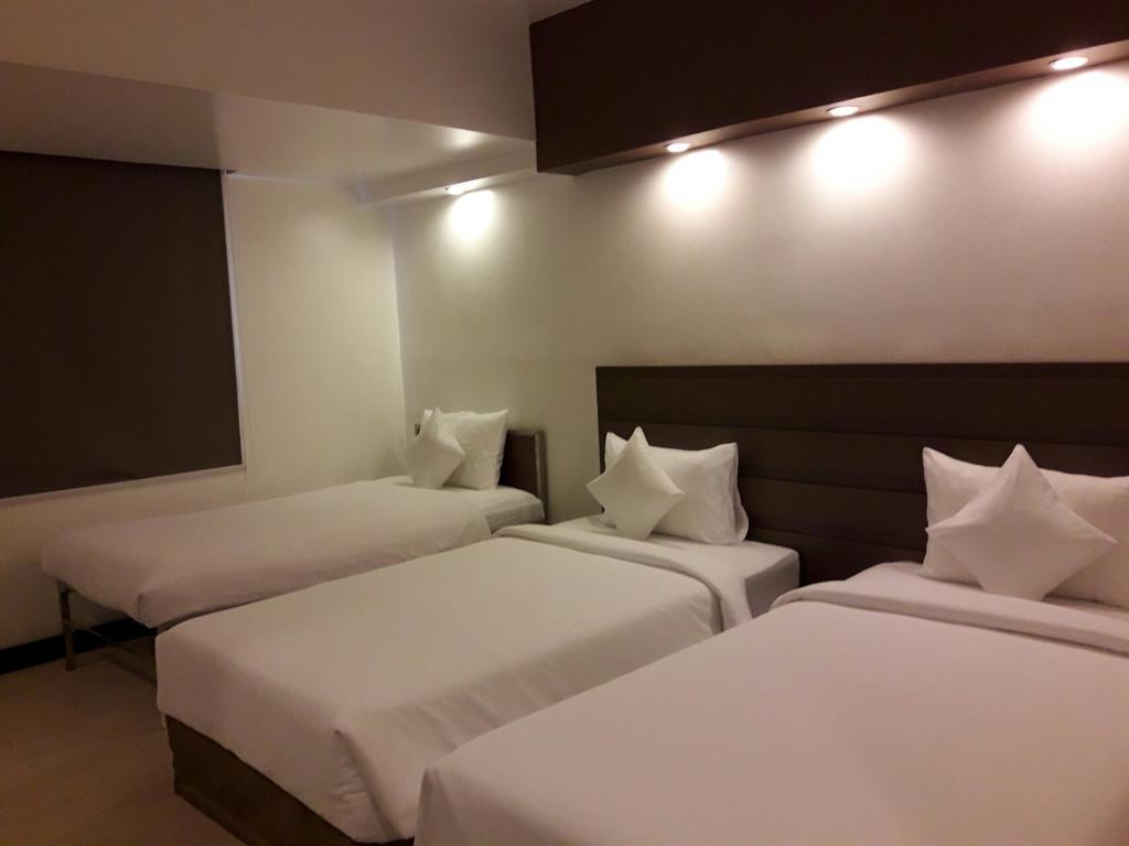Clover City Center Plus Hotel Rangun Zewnętrze zdjęcie