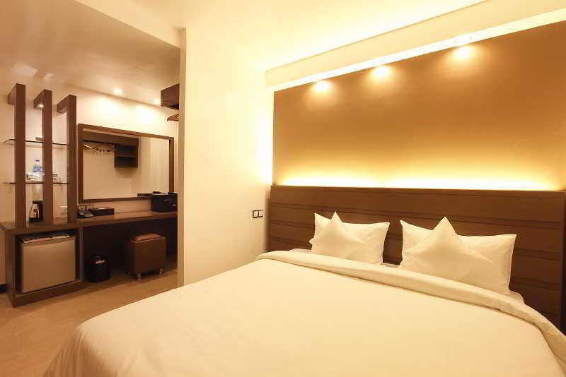 Clover City Center Plus Hotel Rangun Zewnętrze zdjęcie