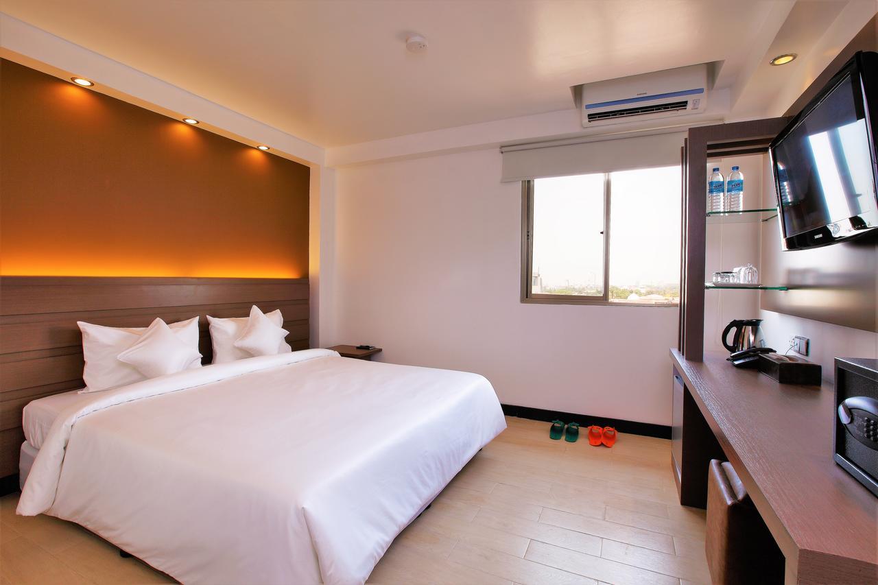 Clover City Center Plus Hotel Rangun Zewnętrze zdjęcie