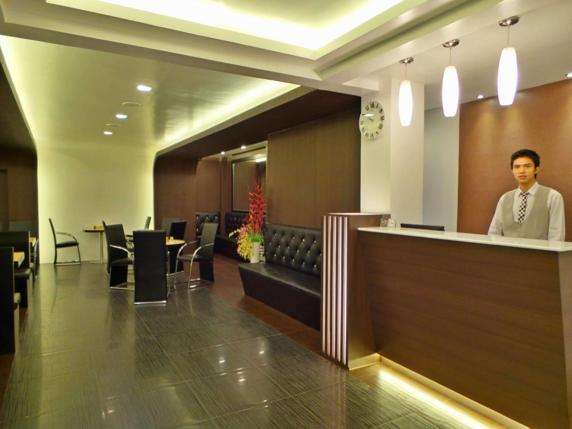 Clover City Center Plus Hotel Rangun Zewnętrze zdjęcie